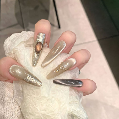 Elegant Stiletto Nail Set Bowlift