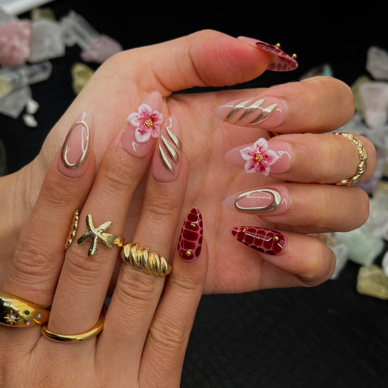 Animal-Inspired Press-On Nail Art Set Bowlift