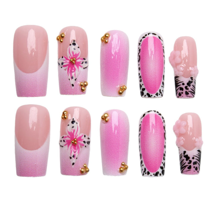 Exclusive artificial nail tips with floral accents Bowlift