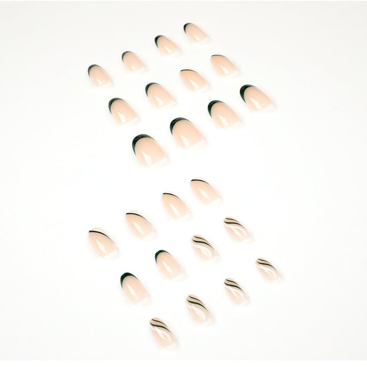 Artful Nail Art with Stylish Tips Bowlift