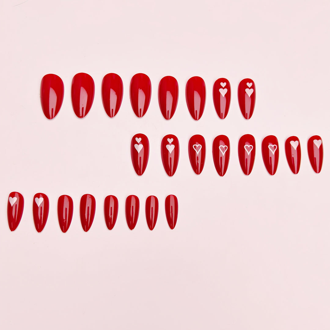 Artificial nails with romantic heart design Bowlift