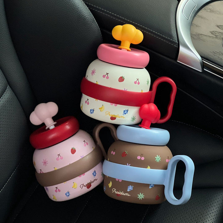 Women's creative drinking bottle with playful design Bowlift
