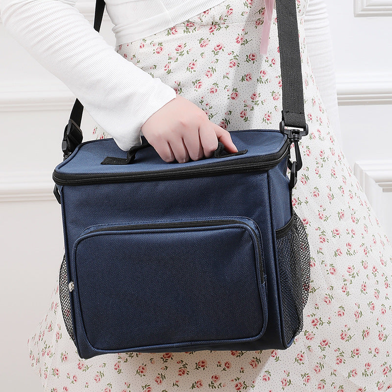 Insulated cooler bag with practical compartments Bowlift