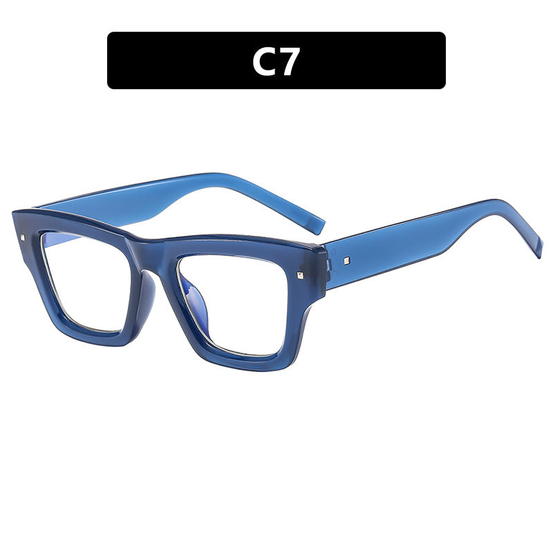 Ladies trendy sunglasses with square frame and UV protection Bowlift