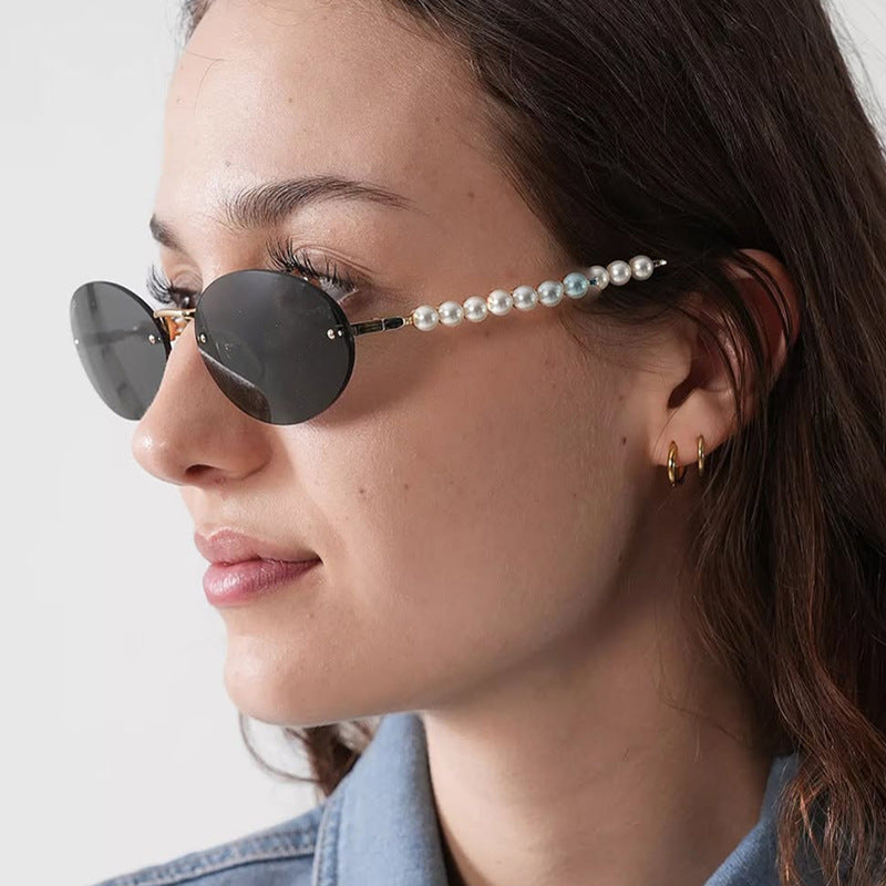 Women's stylish oval sunglasses with elegant embellishments Bowlift