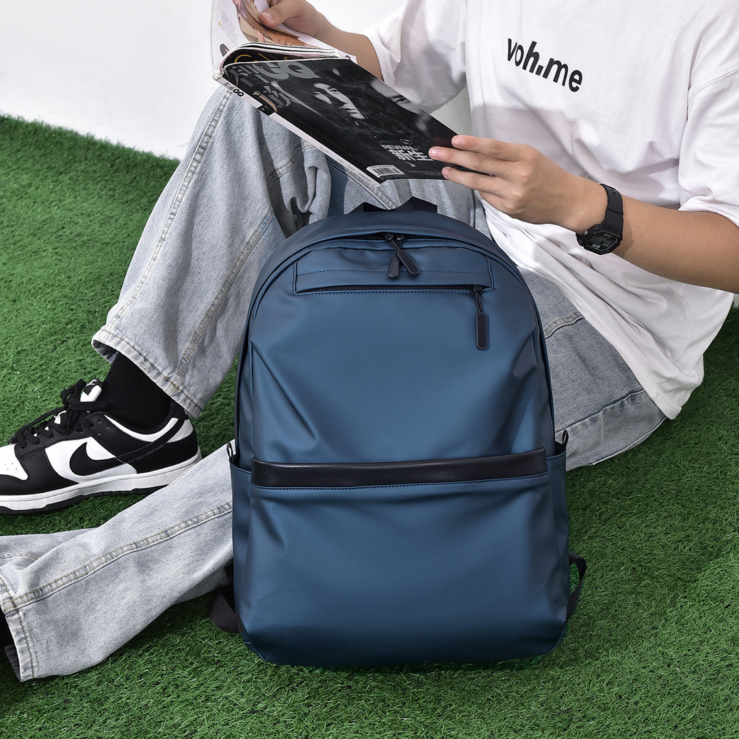 Water-Resistant Slim Daypack Bowlift