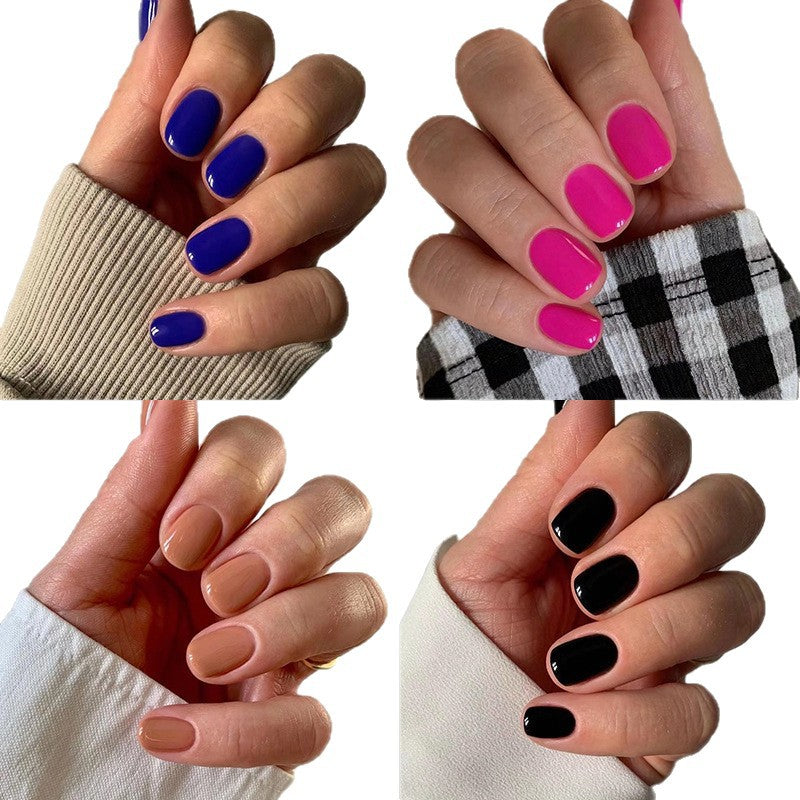 Elegant artificial nails with gold trim Bowlift