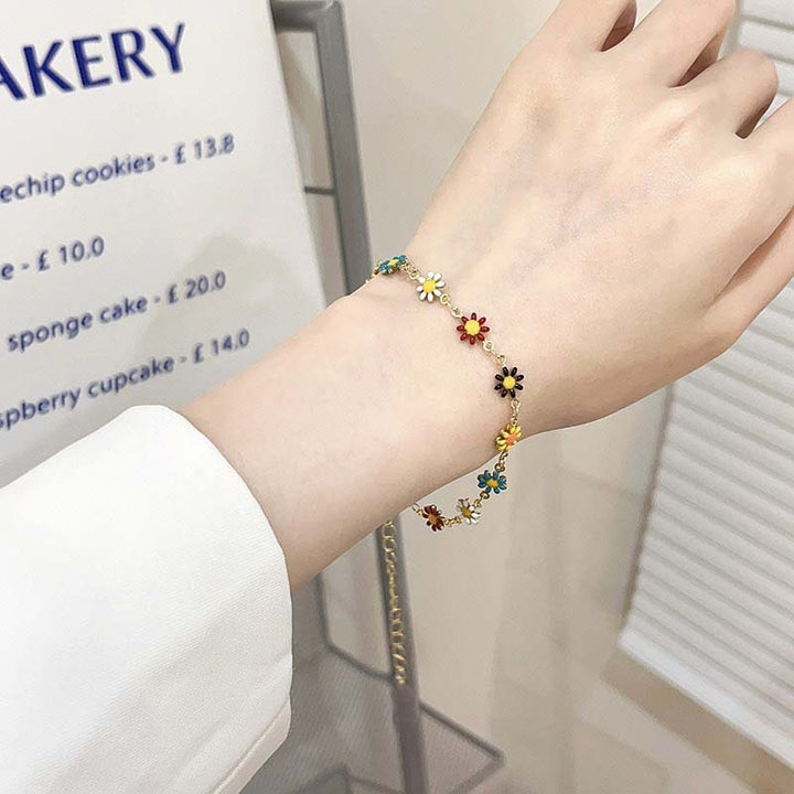 Flower Charm Bracelet Bowlift