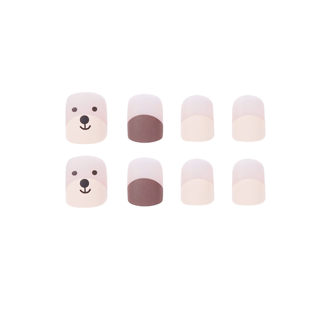 Cute nail art with bear motifs Bowlift