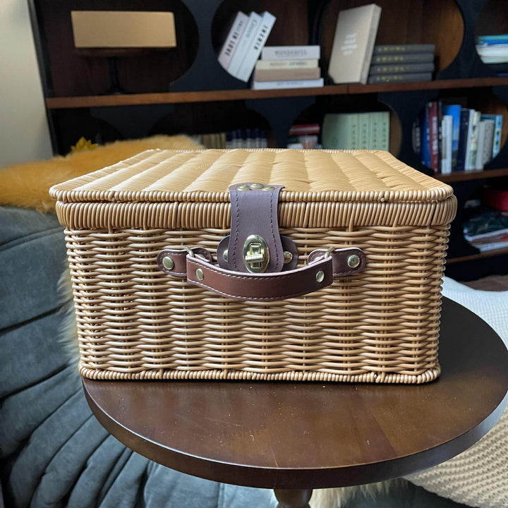 Women's Storage Basket Bowlift