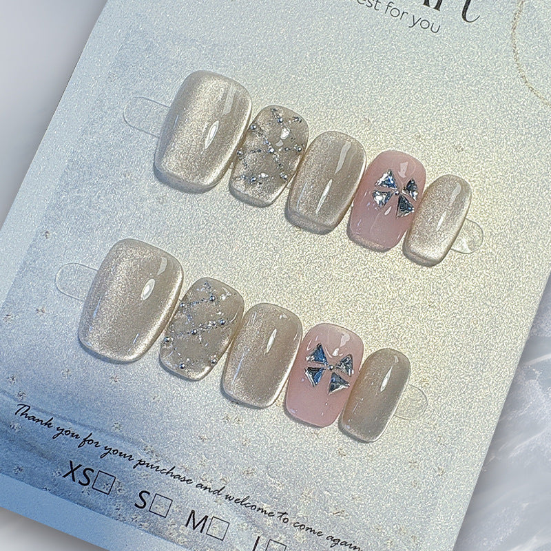 French Tip Press-On Nail Set Bowlift