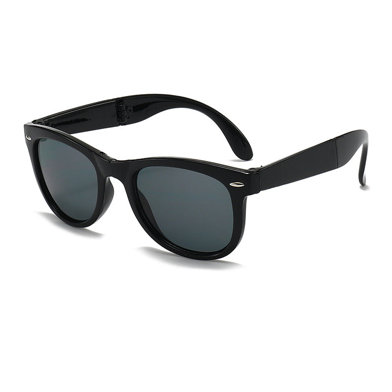 Retro-Inspired Cat-Eye Sunglasses