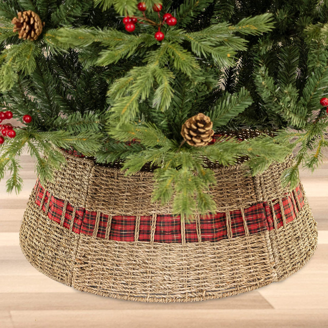 Decorative Christmas tree stand made of wicker Bowlift