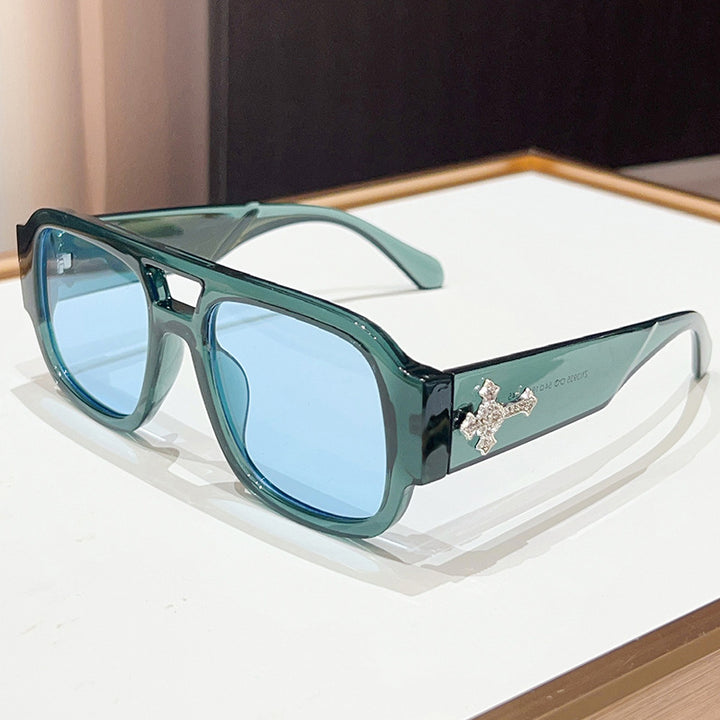 Statement Geometric Shield Sunglasses with Decorative Accent Bowlift