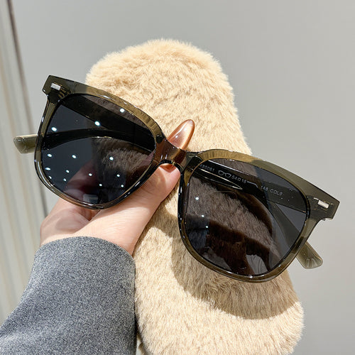 Women's fashionable sunglasses in elegant oversized design Bowlift