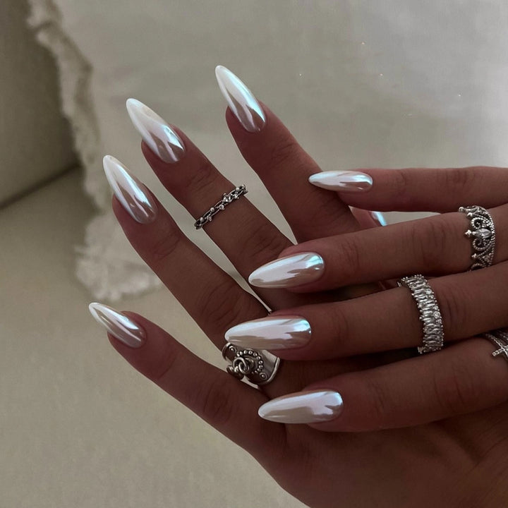 Artful Stiletto Nails with High Gloss Effect Bowlift
