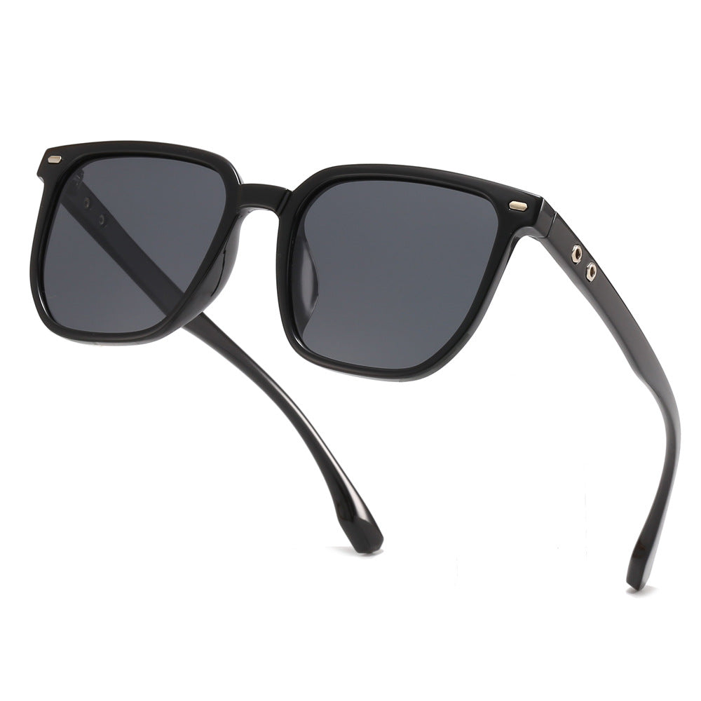 Women’s fashionable sunglasses in trendy tortoiseshell design Bowlift
