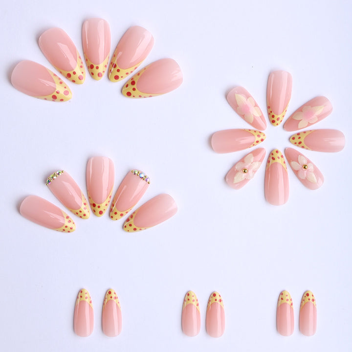 Artificial nails with floral 3D applications and elegant design Bowlift