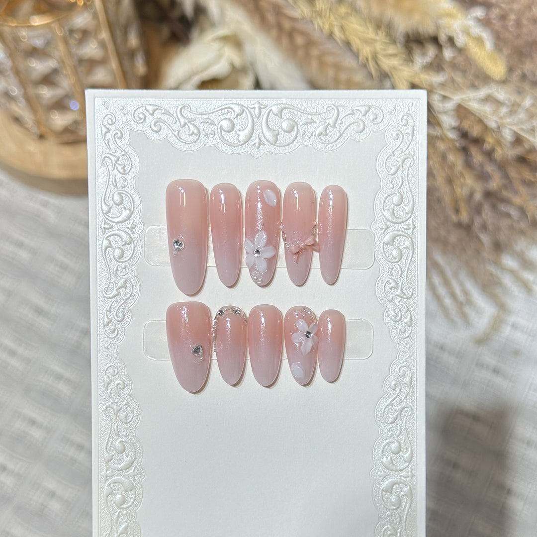 Floral Press-On Nail Art Set Bowlift