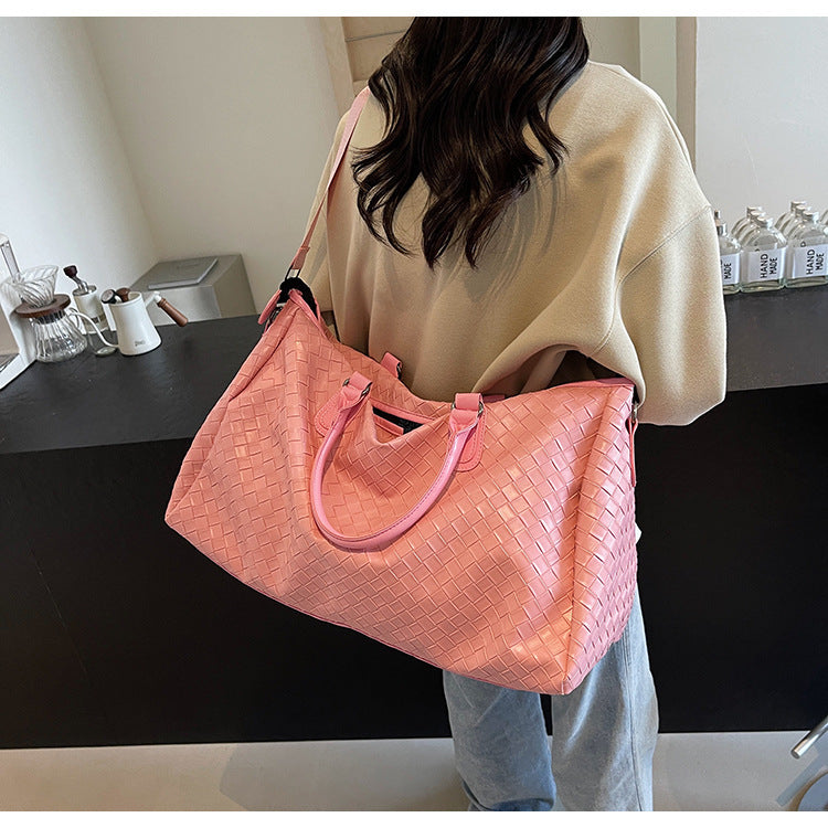 Elegant and Structured Travel Bag Bowlift