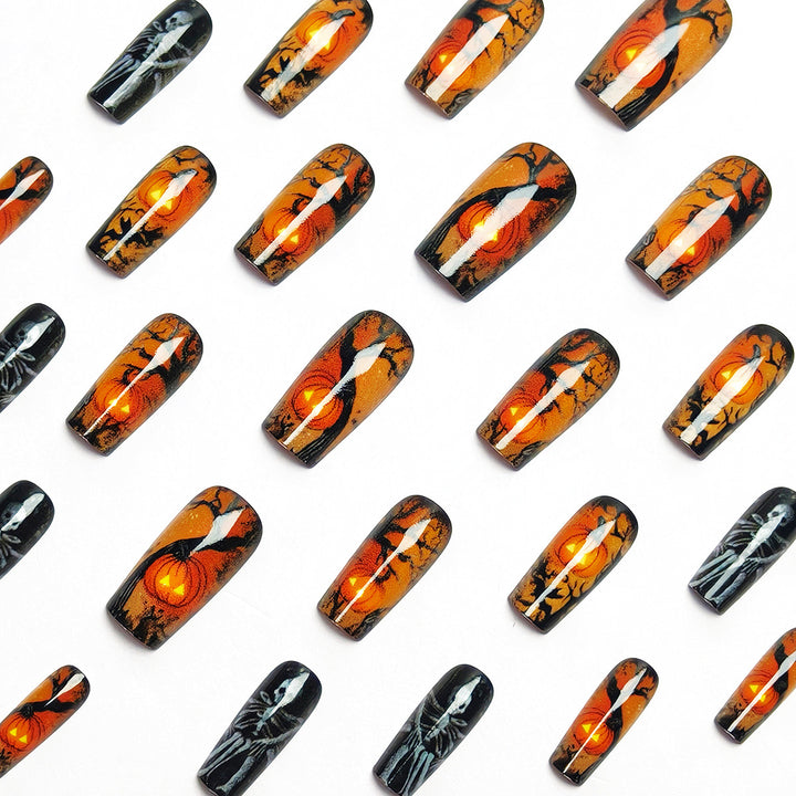 Artificial nails with Halloween design Bowlift