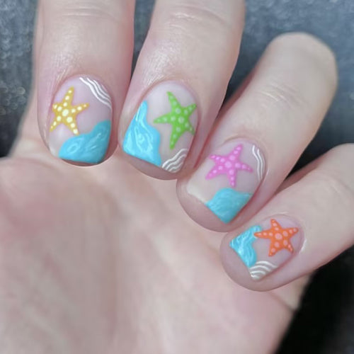 Artistic Beach-Themed Nail Art Bowlift