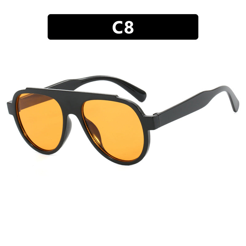 Women Vintage-Style Sunglasses with Elegant Plastic Frame in Leopard Pattern Bowlift