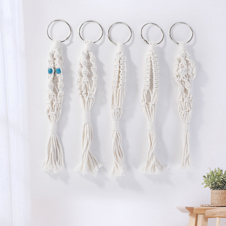 Key jewelry with macrame design Bowlift