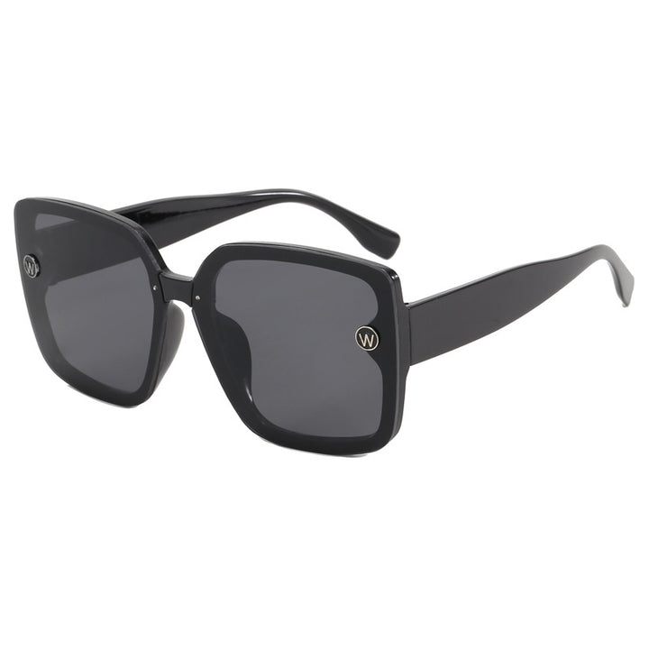 Women's fashionable square sunglasses with extravagant design Bowlift