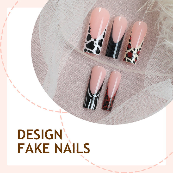 Nail art set with modern leopard pattern Bowlift