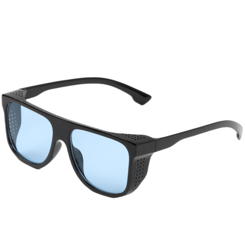 Women's fashionable oversized sunglasses with unique accent Bowlift