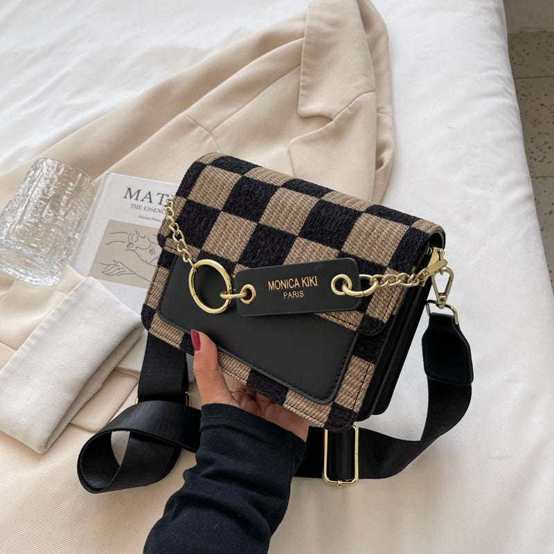 Stylish Checkered Crossbody Bag Bowlift