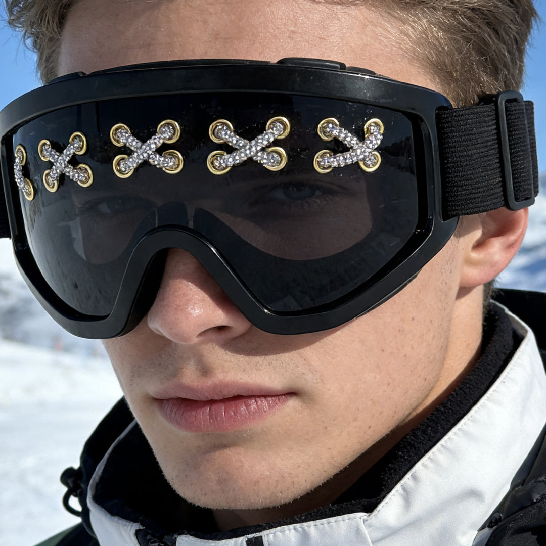 Women's sporty protective goggles in modern design with innovative details Bowlift