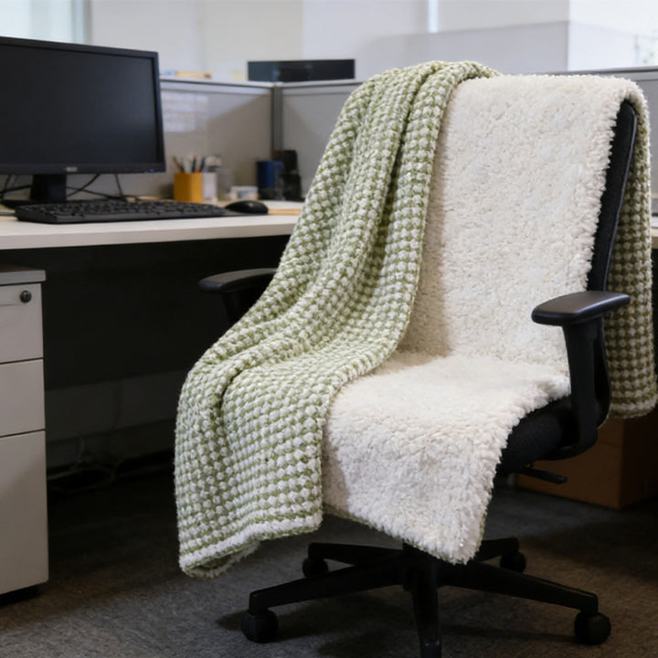 Women Cozy Textured Blanket with Alternating Pattern Bowlift
