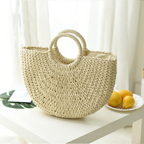 Beach bag made of hand-woven natural material Bowlift