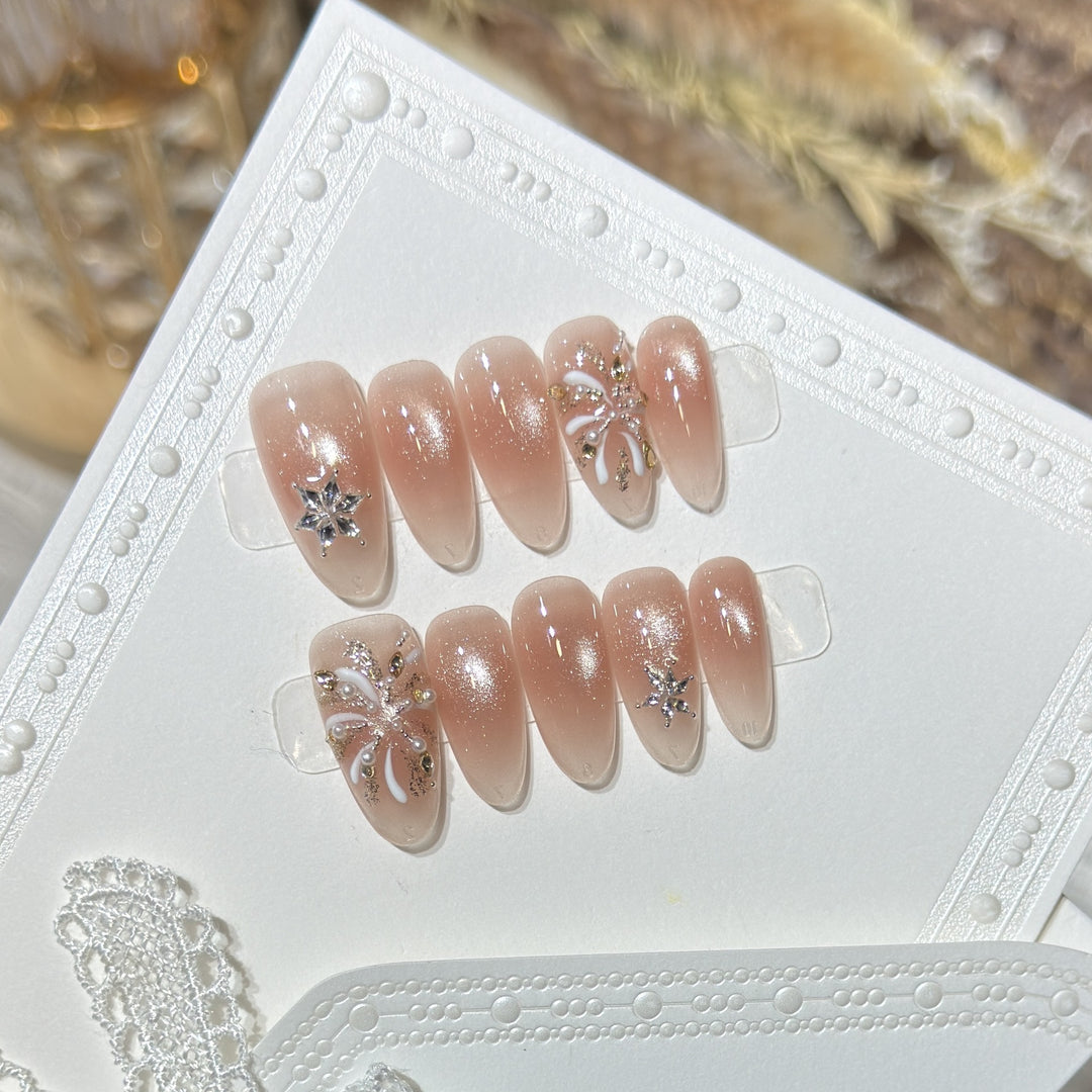 Elegant Press-On Nail Set with Decorative Star Accents Bowlift