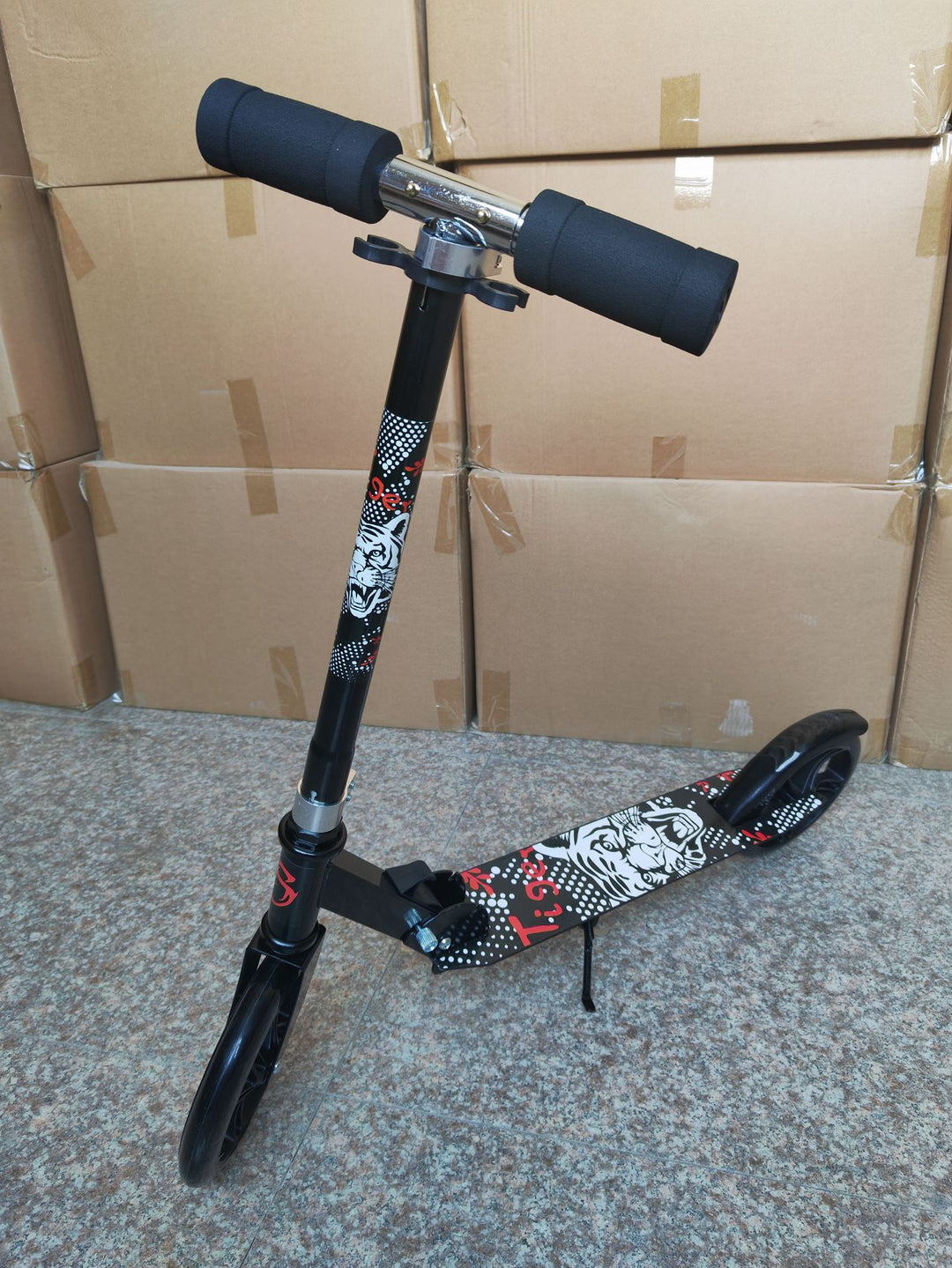 High-Performance Kick Scooter Bowlift