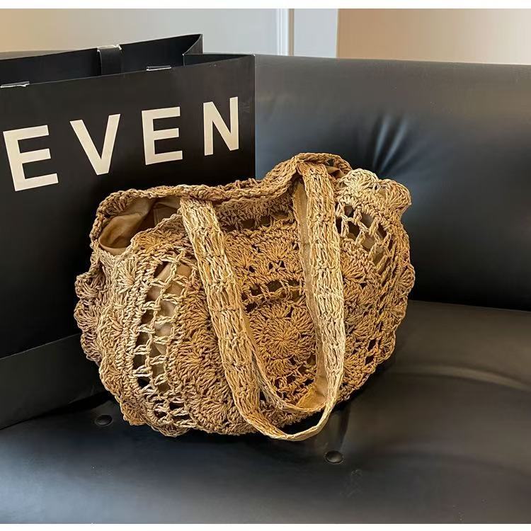 Round crocheted tote bag Bowlift