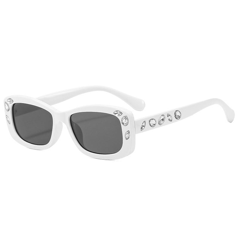 Ladies fashionable sunglasses with crystal embellishment Bowlift