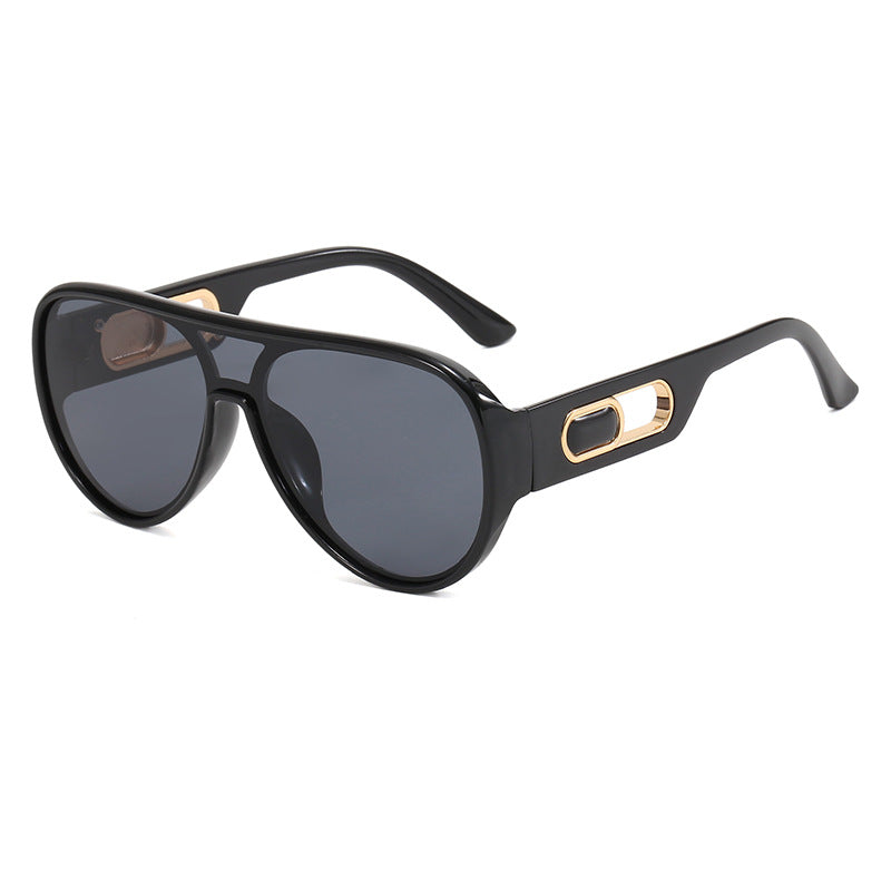 Ladies Elegant Oversize Sunglasses with Designer Details Bowlift