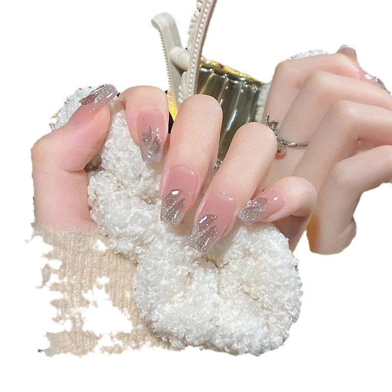 Glamorous Styling Nail Tips Bowlift