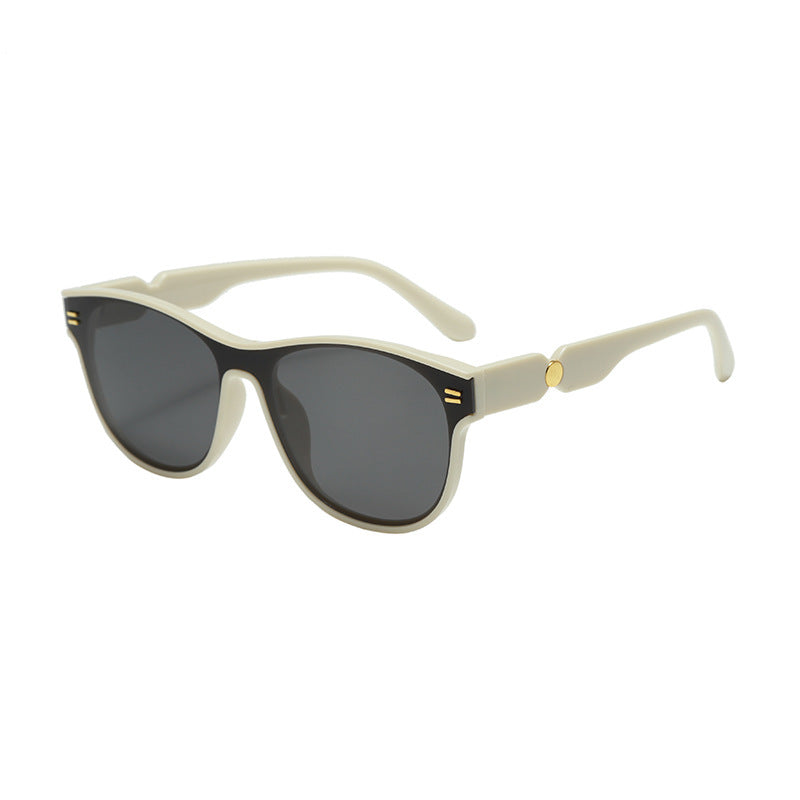 Women's fashionable sunglasses with unique frame Bowlift