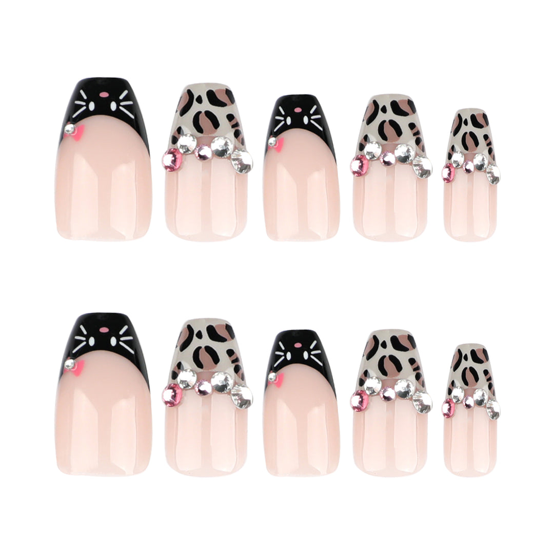 Artful nail art with glamorous 3D embellishments Bowlift