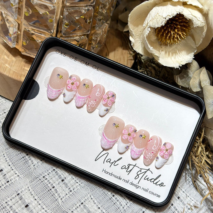 Handmade Floral Press-On Nail Set Bowlift 1788224057