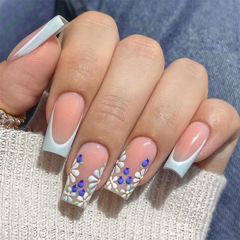 Decorative Press-On Nail Set with Floral and Glossy Accents Bowlift