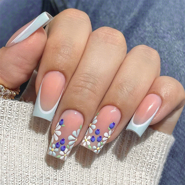 Decorative Press-On Nail Set with Floral and Glossy Accents Bowlift