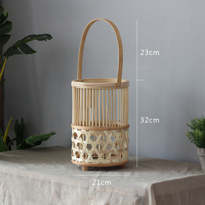 Handcrafted lantern made of rattan Bowlift