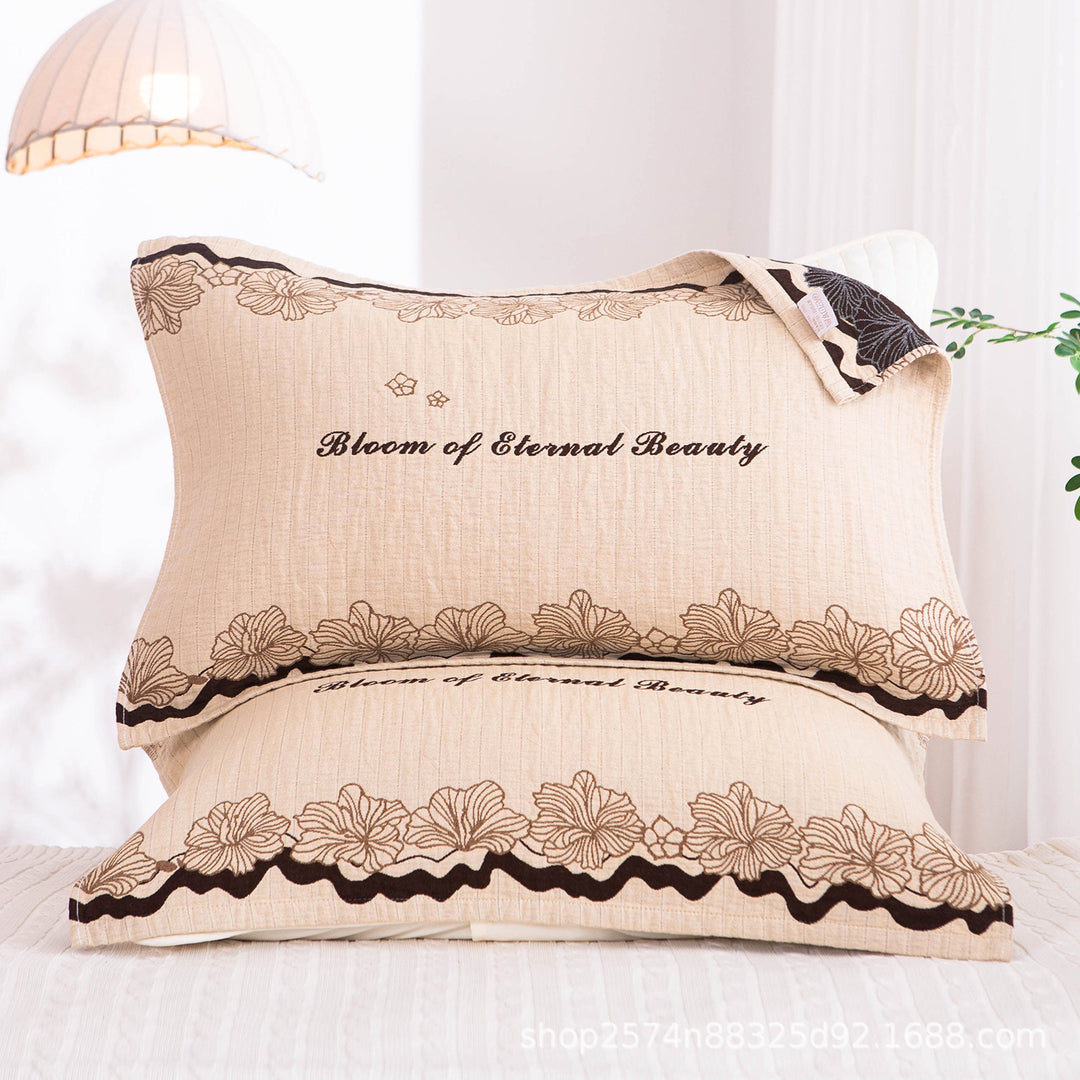 Women's pillowcase with delicate floral motif Bowlift