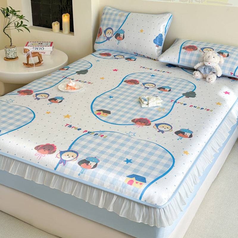 Decorative Bear-Print Mattress Protector
