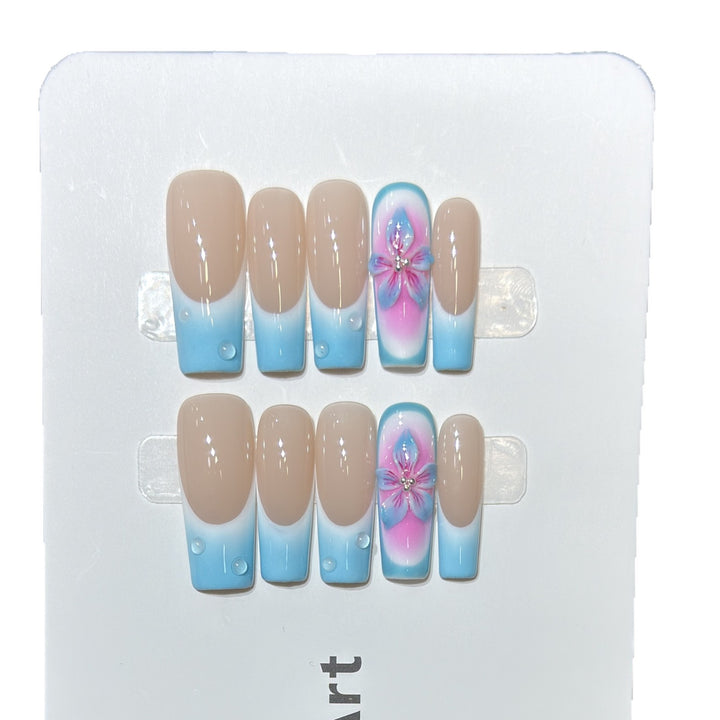 Floral-Accent Press-On Nail Set Bowlift